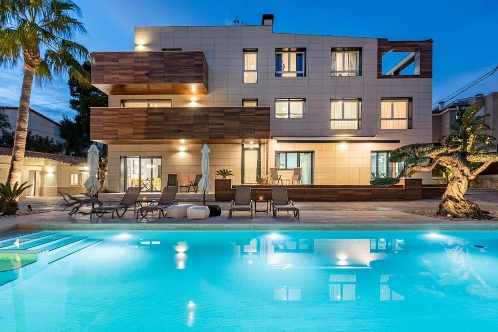 Luxury Casa Con Piscina, Wifi, 150M Dal Mare Apartment Miami Playa Exterior photo